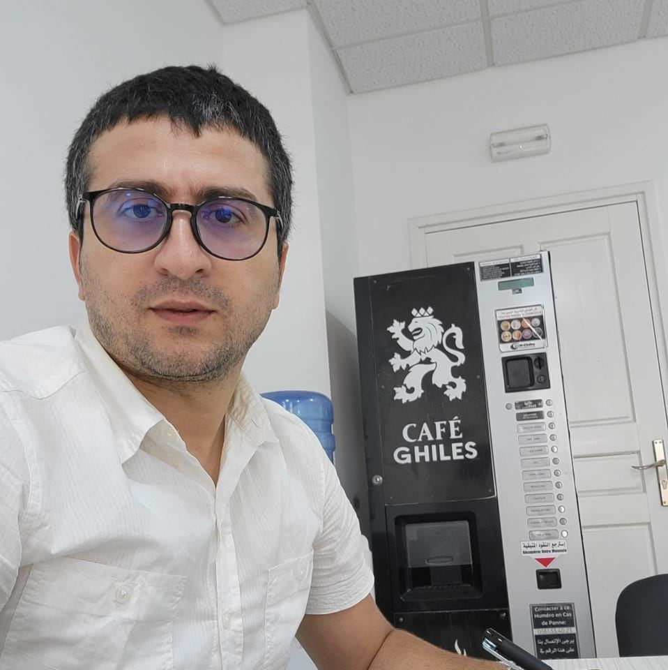 Portrait de Maître El Roubai M, traducteur-interprète assermenté