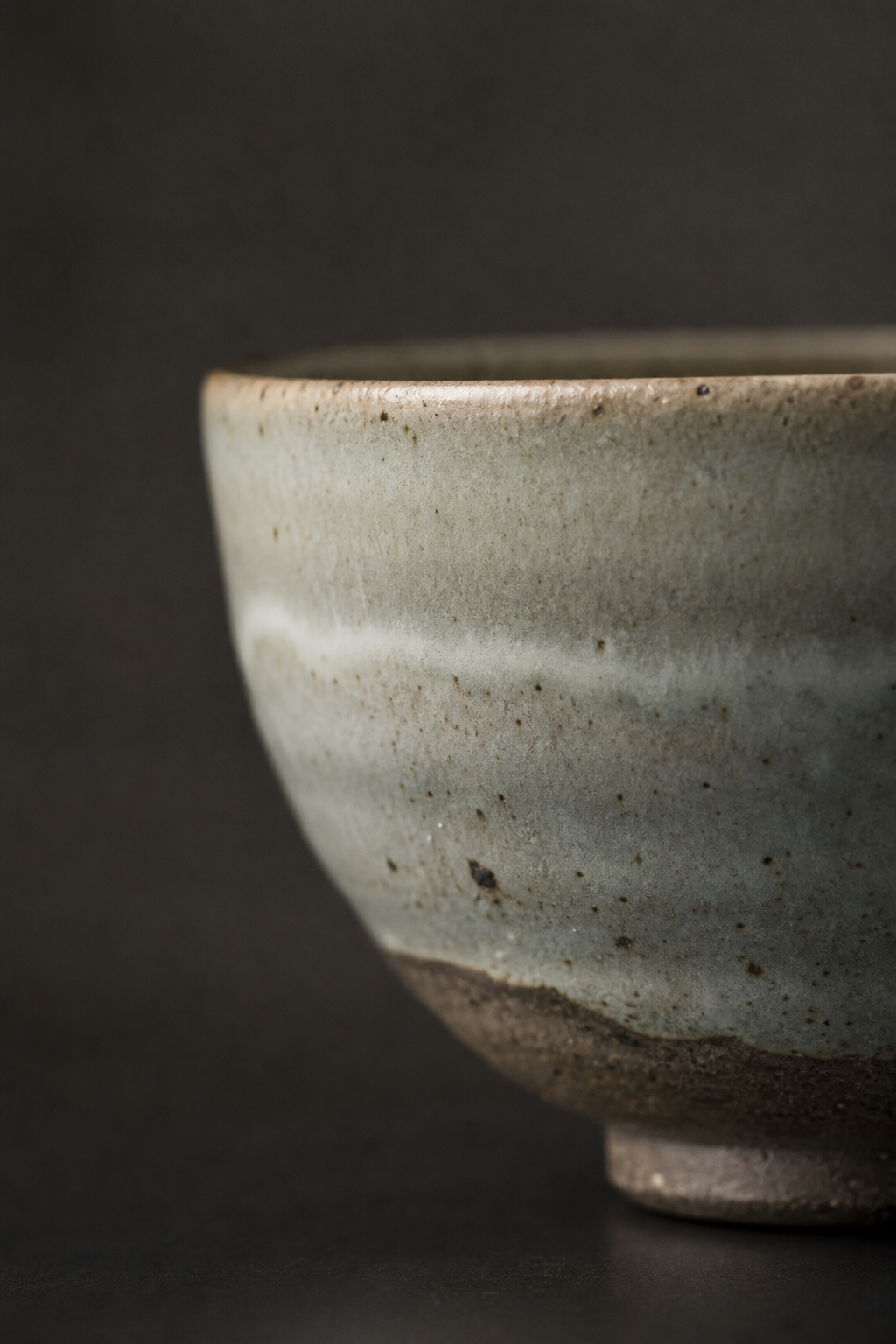 Unique Bowl IV glaze close-up