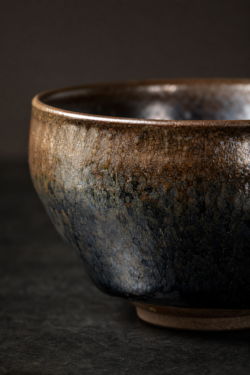 Unique Bowl II glaze close-up