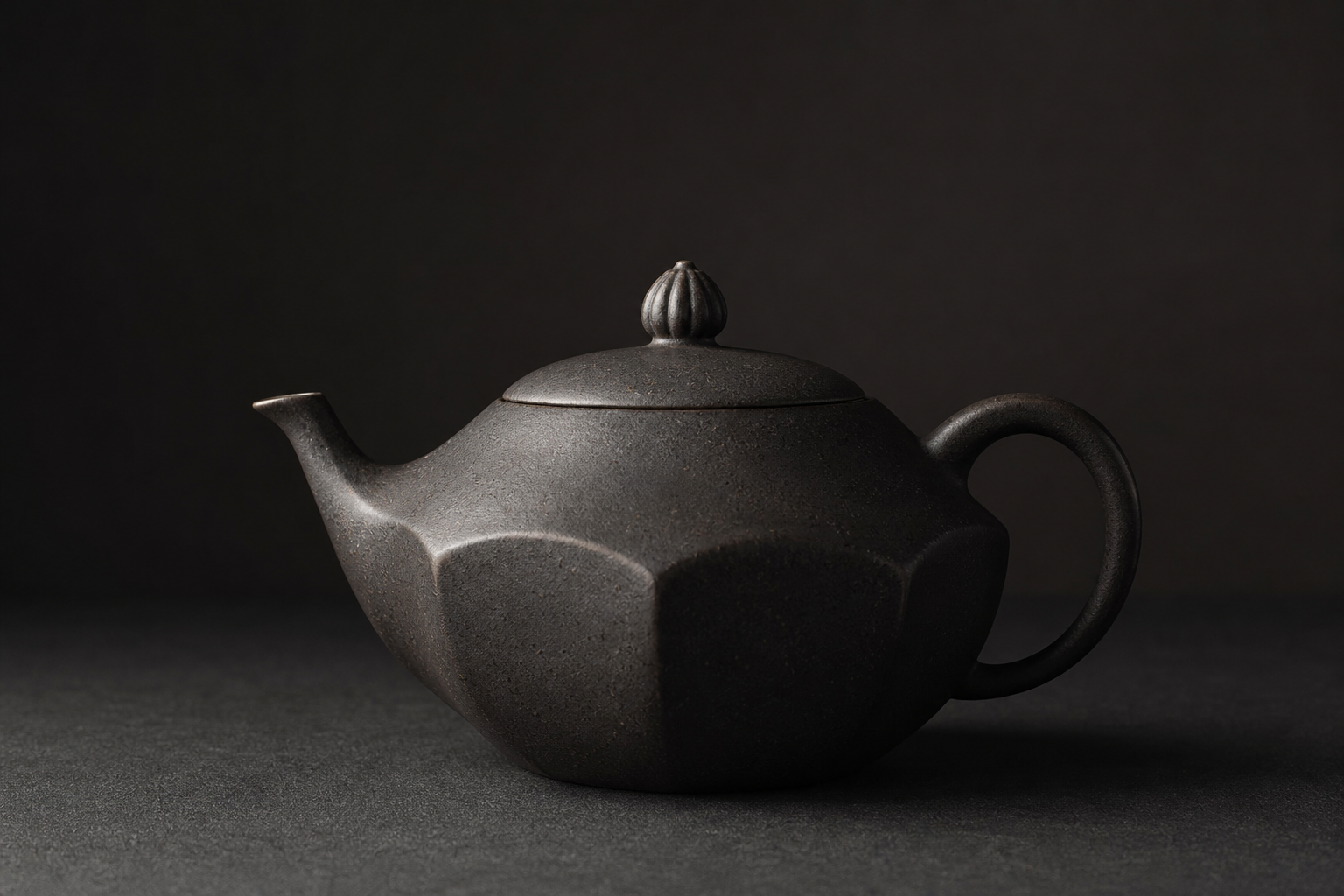 Teapot V teapot side view