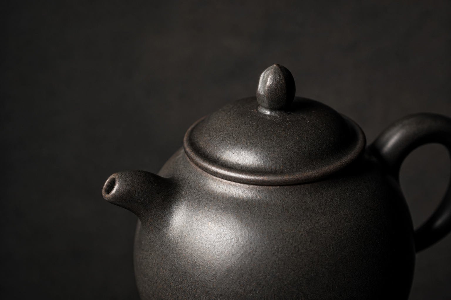 Teapot V teapot lid detail