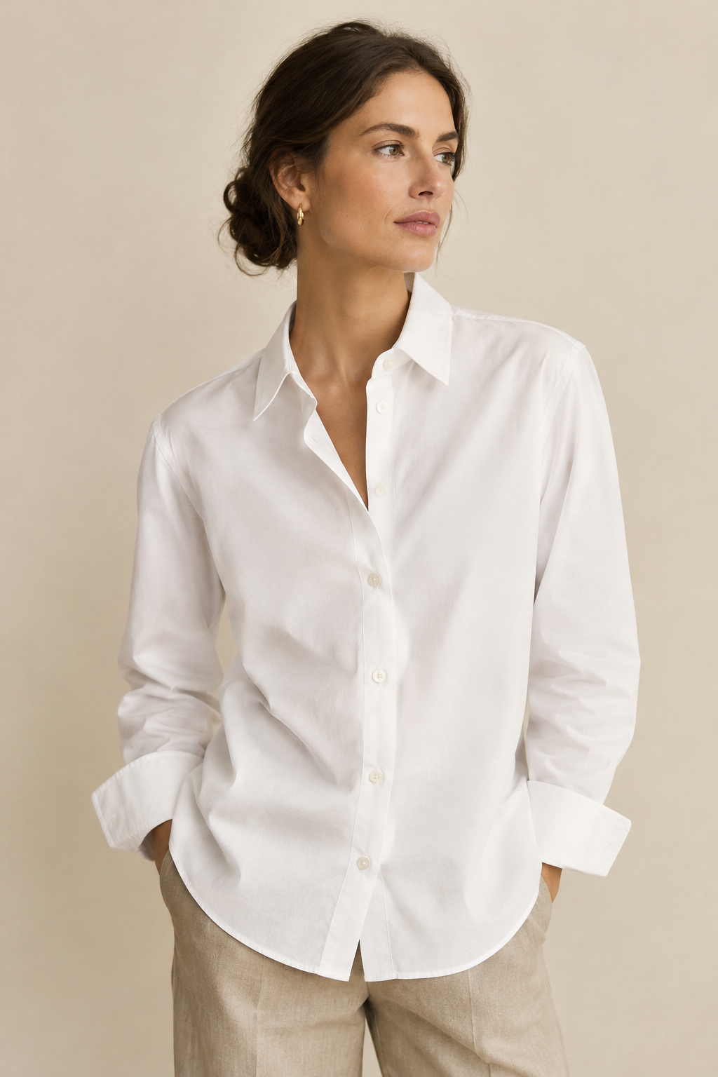 Crisp white poplin shirt with relaxed fit