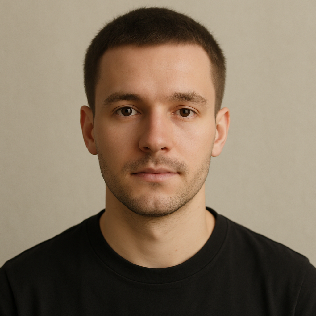 用户头像：年轻男士，穿黑T恤