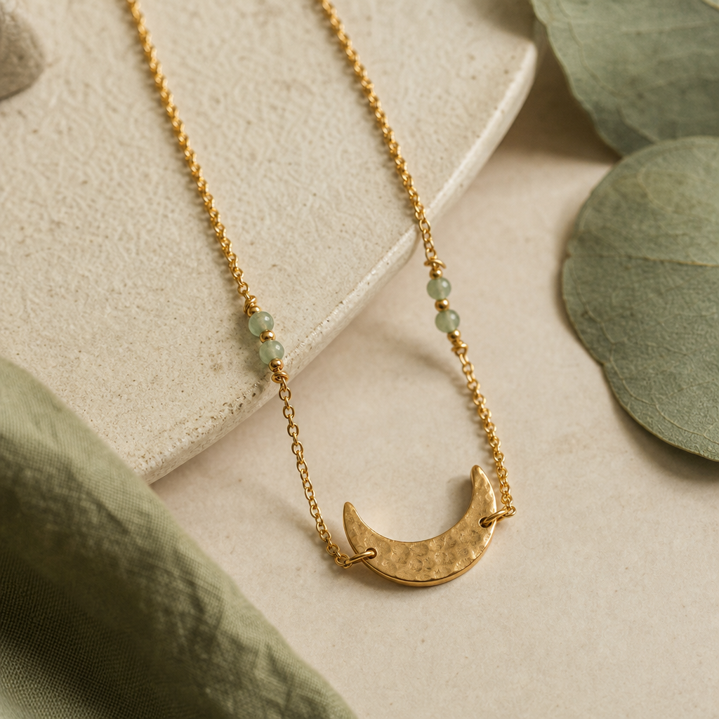 Luna Thread Necklace detail photo