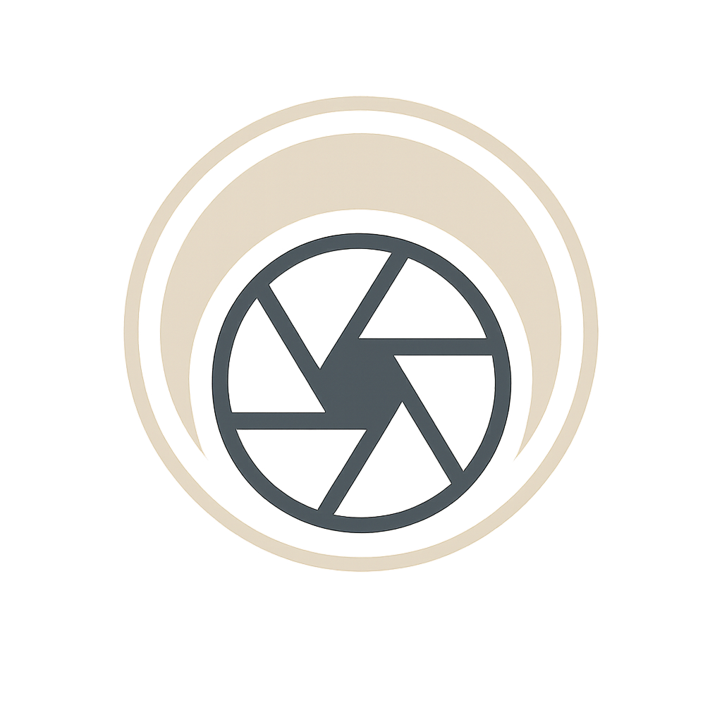 光彩堂写真館 logo