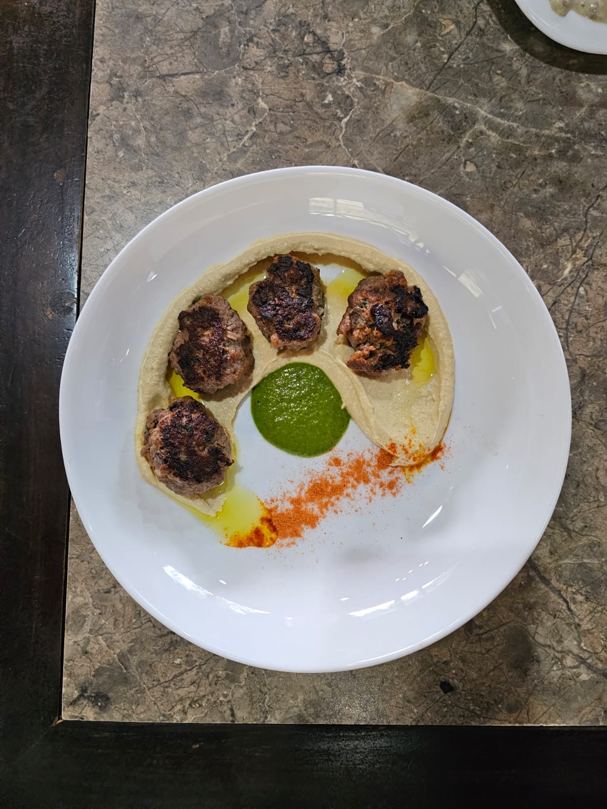 Plato fusión exclusivo de chef privado en Costa Rica: gastronomía personalizada, presentación elegante y sabores internacionales