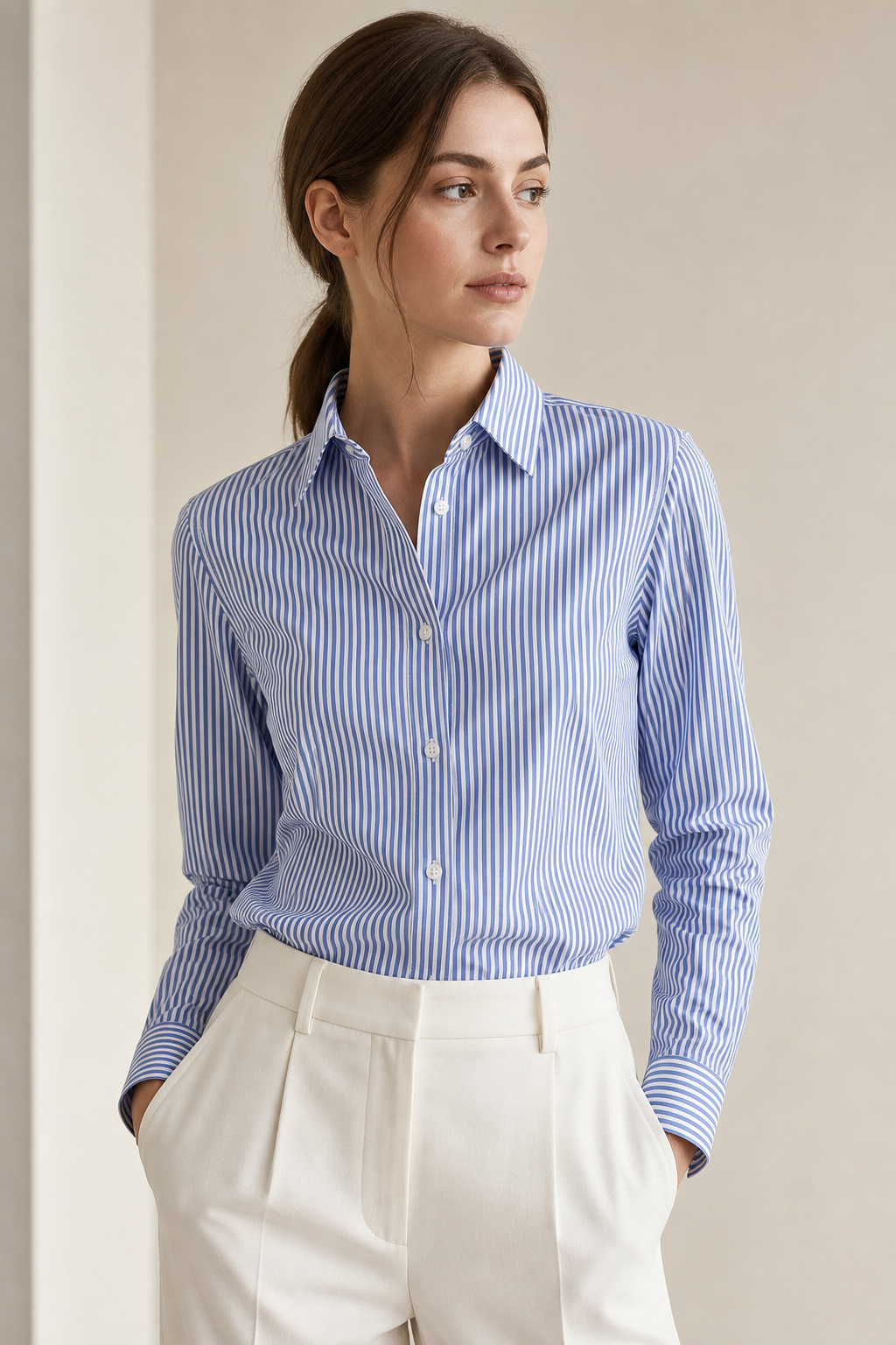 Classic striped poplin shirt in blue and white with button front