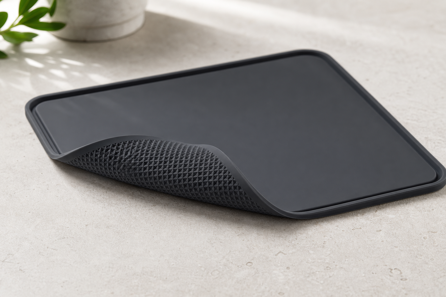 Silicone feeding mat with textured anti-slip base