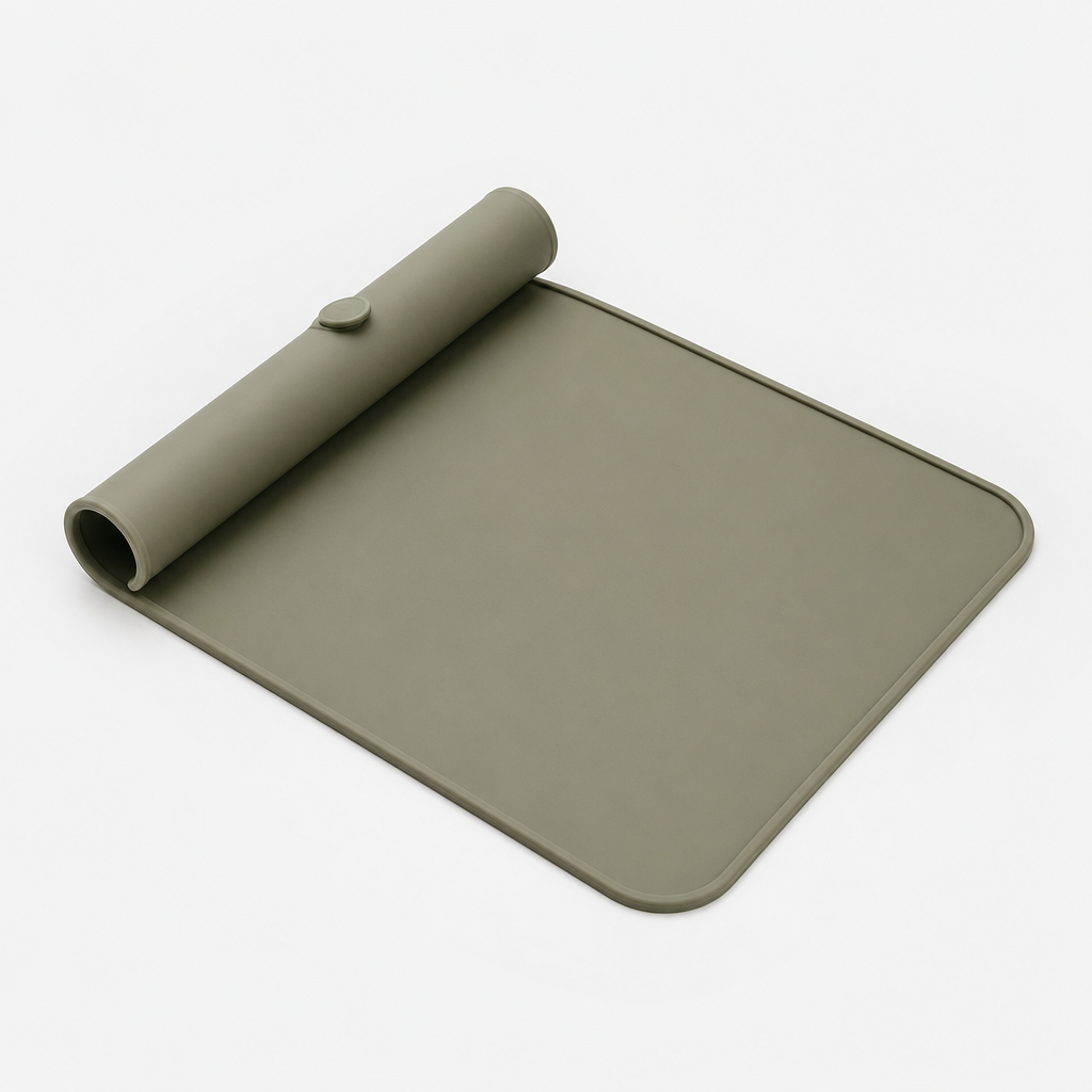 Portable silicone feeding mat with compact layout